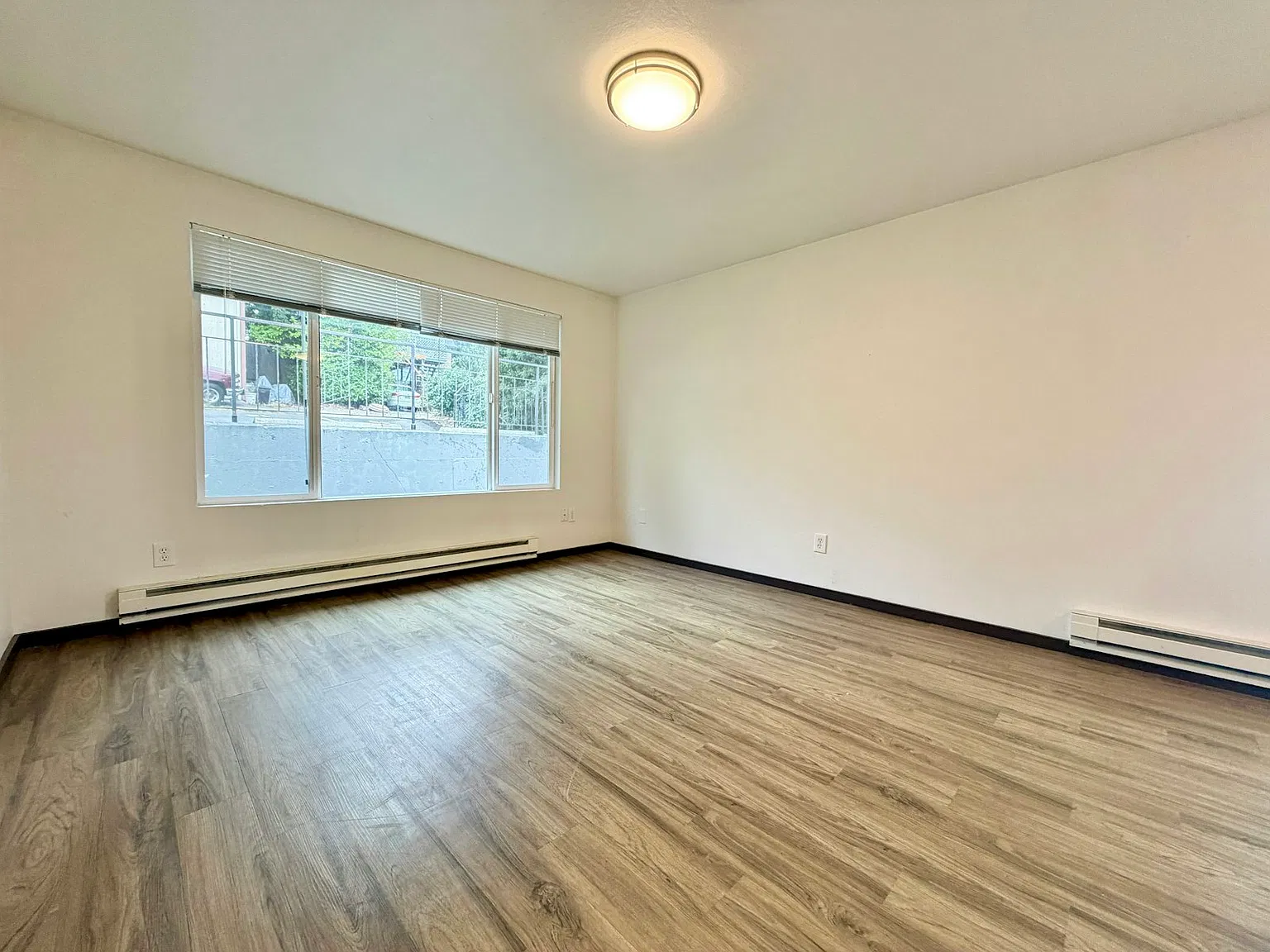 9050 Greenwood Avenue North, Unit 306 — Photo 4