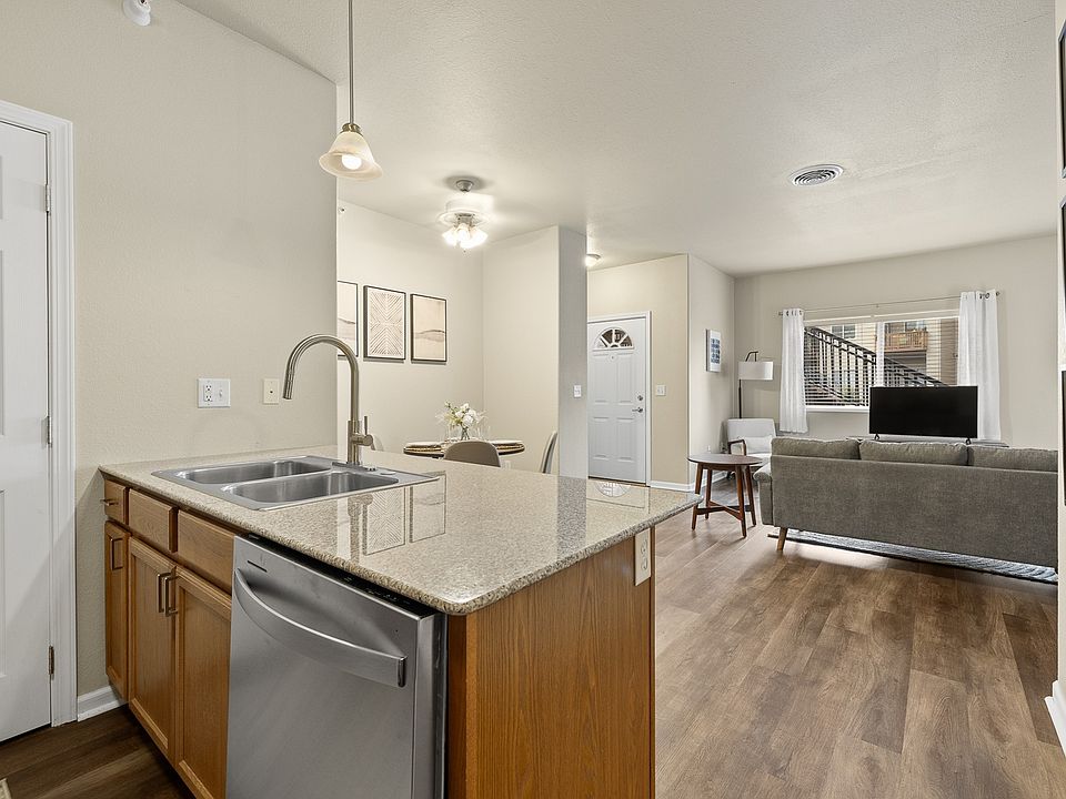 2bd 2ba - Premium Unit