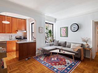 61 Eastern Pkwy APT 2G, Brooklyn, NY 11238