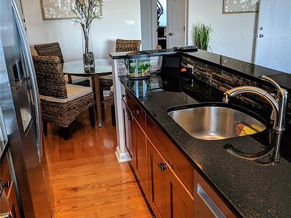 4th image of 1063 Shore Pkwy #1B