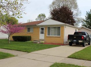 30060 Midfield Dr, New Haven, MI 48048