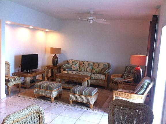 2nd image of 715 Caroline St #102