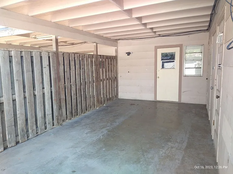 359 Waxwood Ln — Photo 10