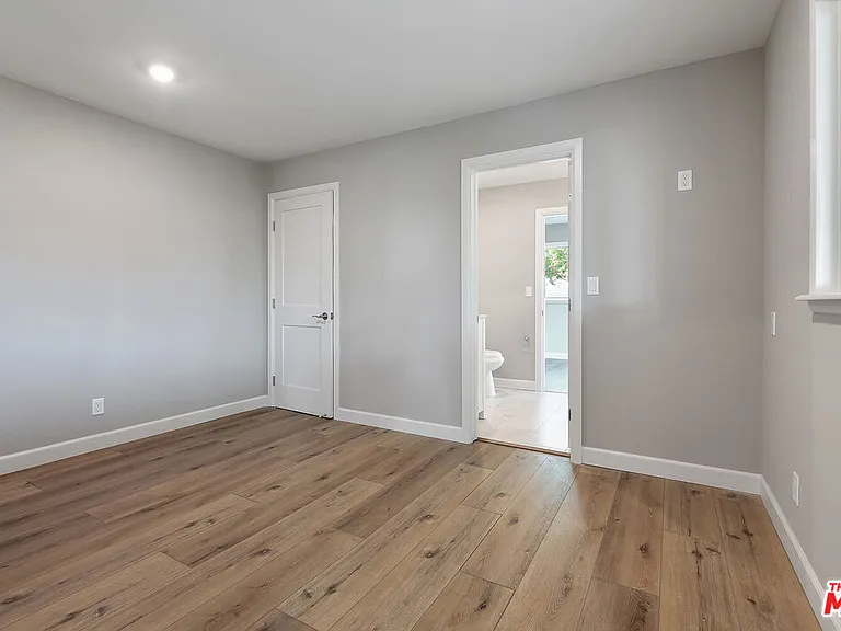 23937 Jensen Dr — Photo 22