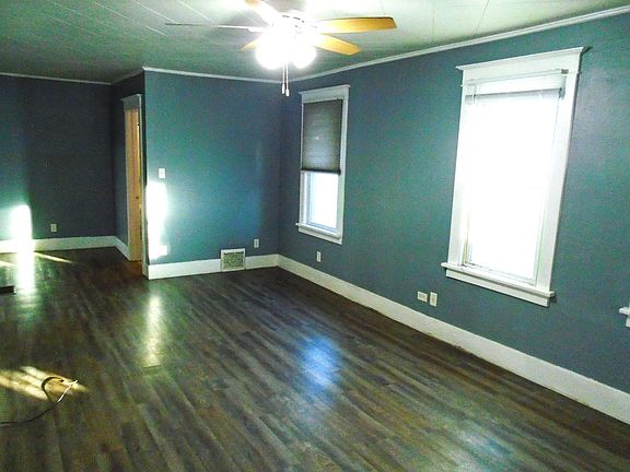 2nd image of 2803 Dubuque St