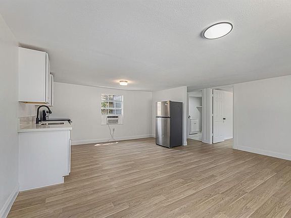 2nd image of 17 Norwood St #1