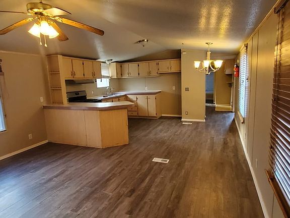4th image of 214 Colorado Dr