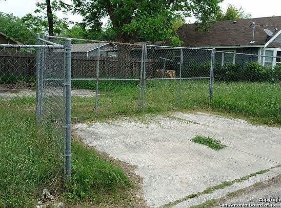 2nd image of 639 Elks Dr