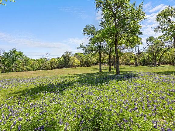 2nd image of 300 Jenkins Rd