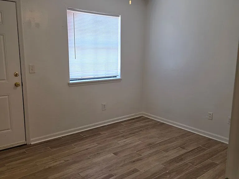 2350 Hartsfield Way — Photo 4