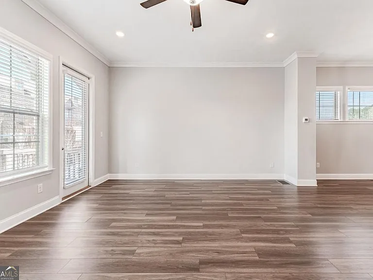 5051 Pinckney Ln — Photo 34
