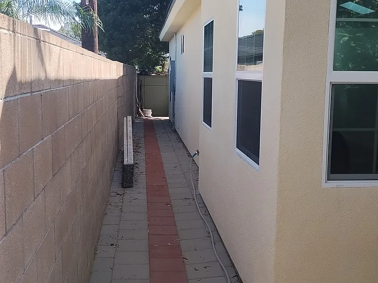 11410 Horton Ave — Photo 9