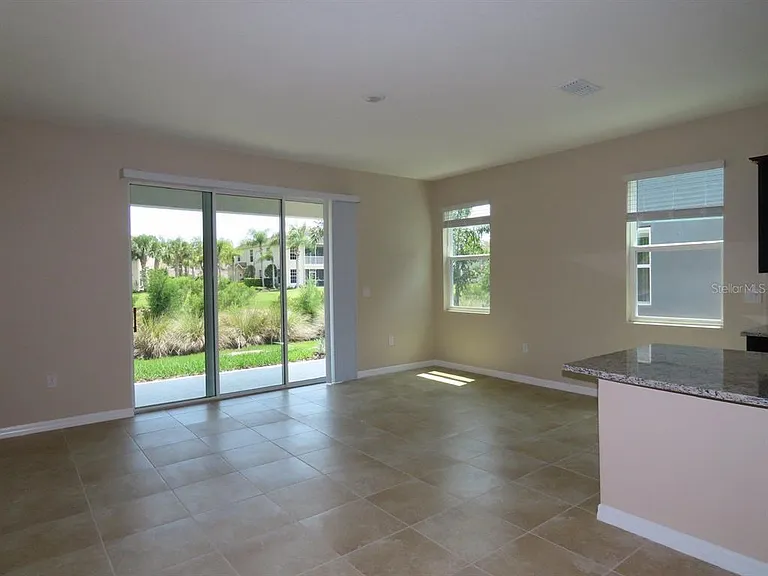 8725 Daydream St — Photo 3