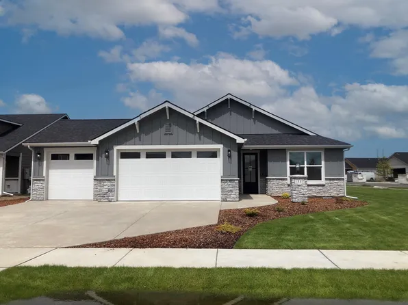 1327 E 12th St, Deer Park, WA 99006