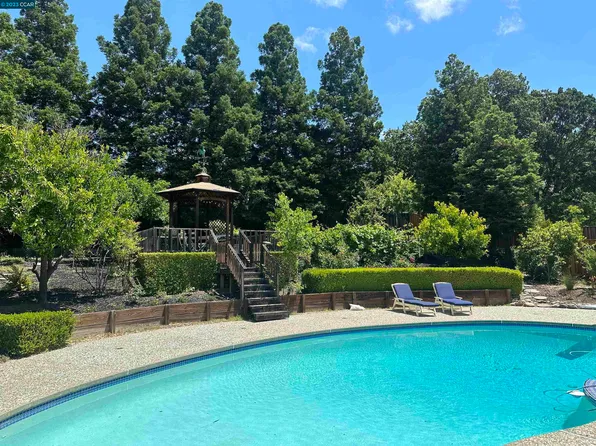 250 Vallecito Ln, Walnut Creek, CA 94596