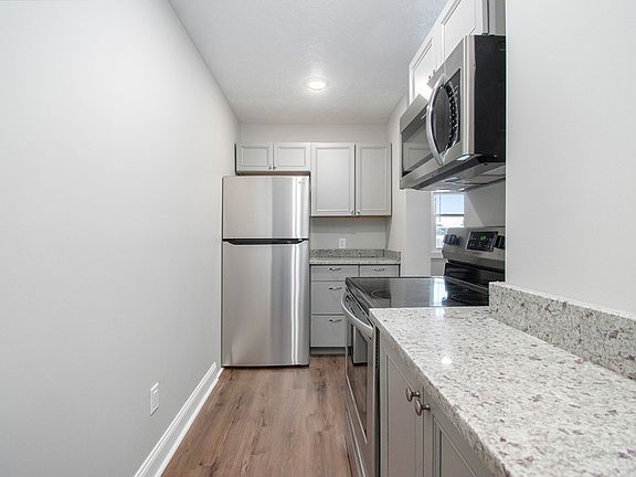 5th image of 3512 Dodge St APT 204