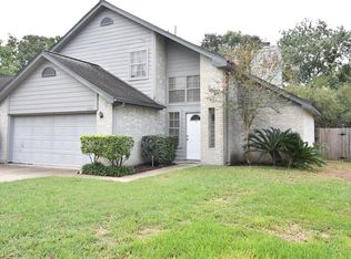 8302 Greenleaf Lake Dr, Houston, TX 77095