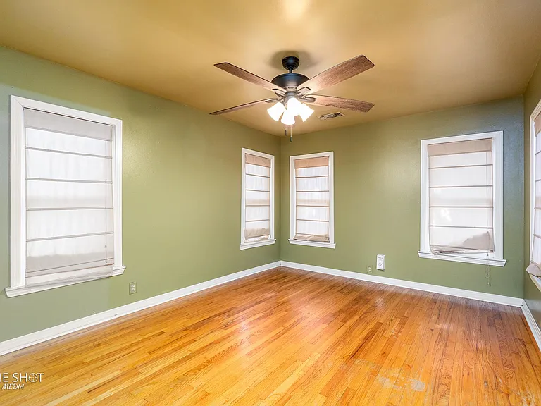 1333 Amarillo St — Photo 23
