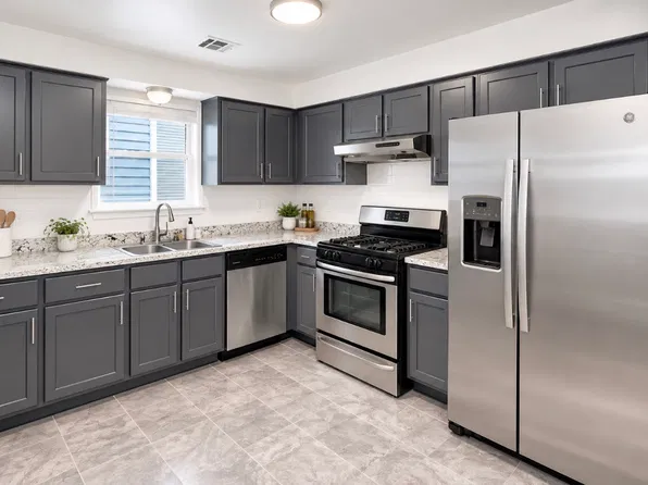 63 Hobson St, Newark, NJ 07112