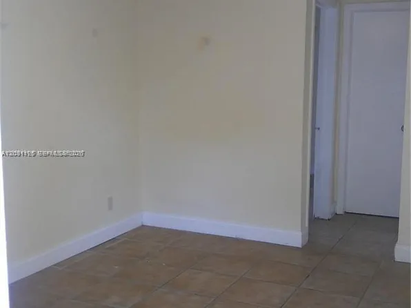 2441 SW 27th Ave APT 3, Miami, FL 33145