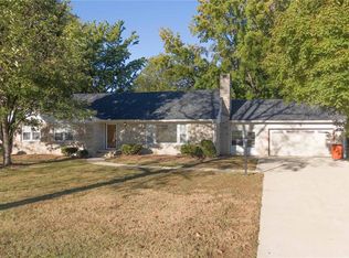 1005 N 7th St, Vandalia, IL 62471