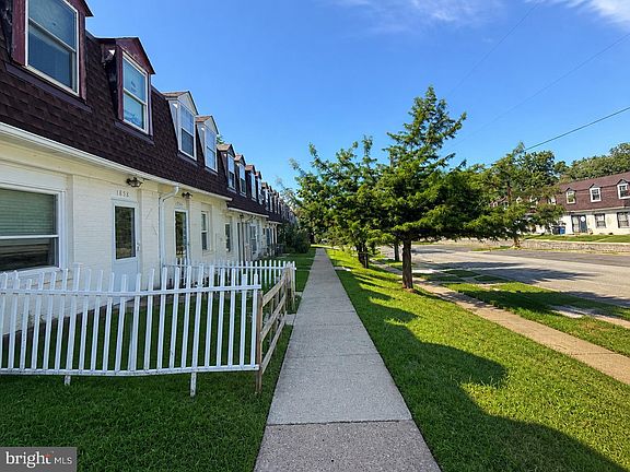 2nd image of 1856 Dutch Village Dr #R-271