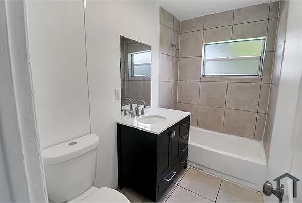 3020 NW 7th St — Photo 14