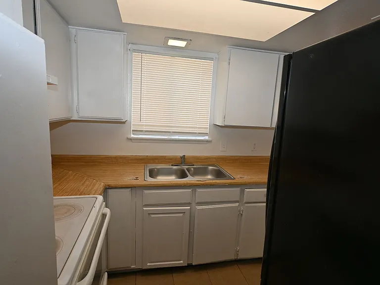 2301 Stewart Ave #A — Photo 5