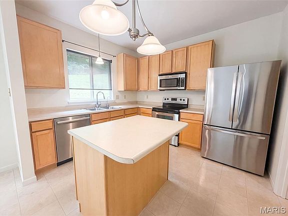 2nd image of 3280 Regency Woods Pl