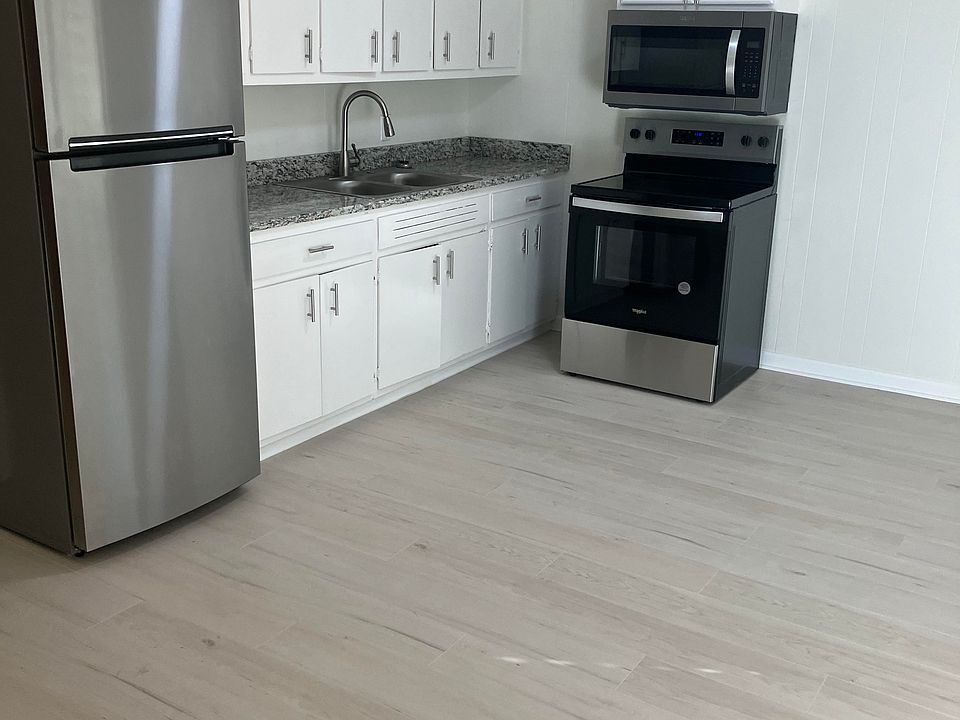 Kitchen, Unit A