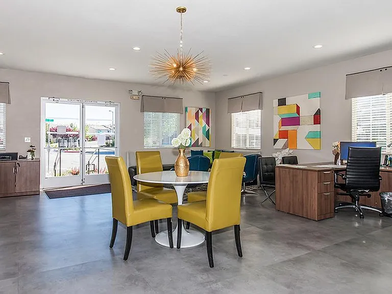 VERONA APARTMENT HOMES — Photo 2