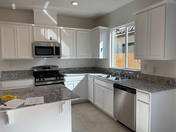 3rd image of 319 Amabile Dr