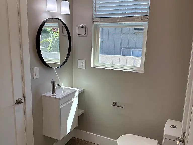 456 Foam St — Photo 15