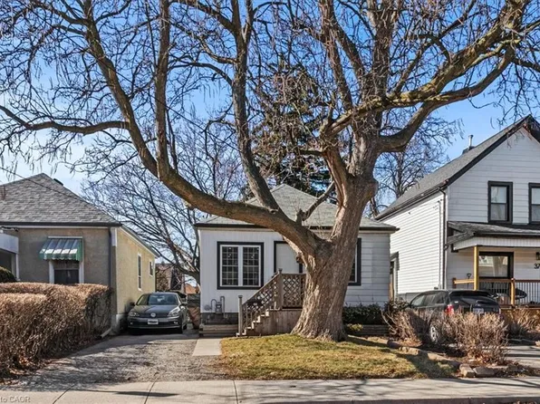 29 Wexford Ave N, Hamilton, ON L8H 4M2