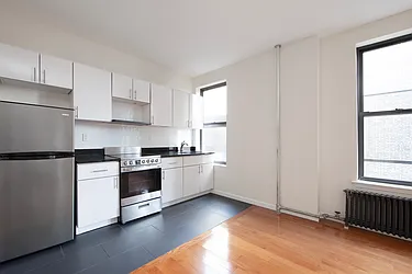 Rented by R New York