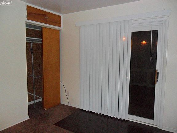 5th image of 11175 Riverview Dr