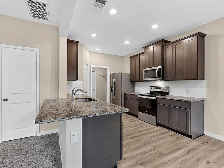 272 Moonstone Way — Photo 32