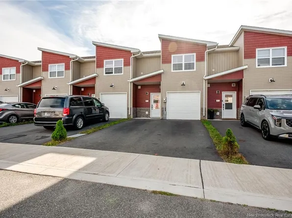 143 Arlington Cres, Saint John, NB E2K 0G4
