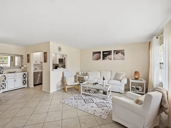 314 Brighton #H, Boca Raton, FL 33434