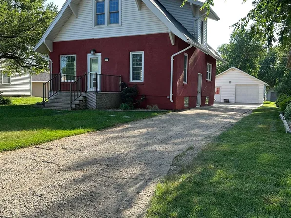 807 Obrien St, Sanborn, IA 51248