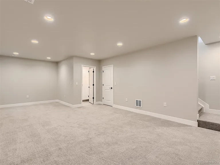 2605 W 40th Ave — Photo 17