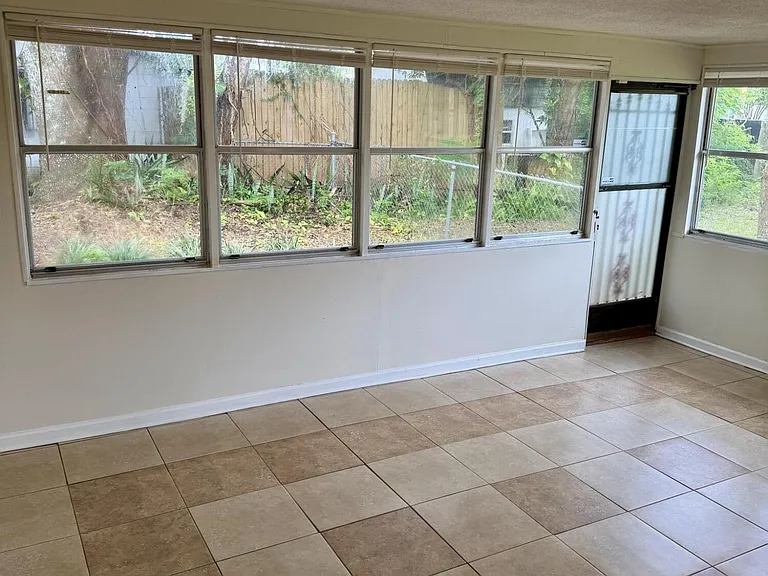 18 Forrell Ave — Photo 32