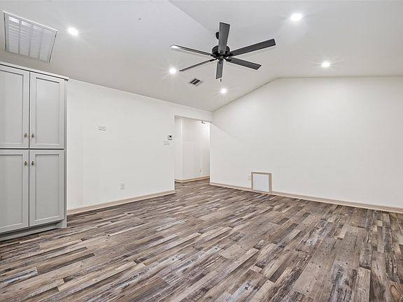 5th image of 5803 Greencraig Dr
