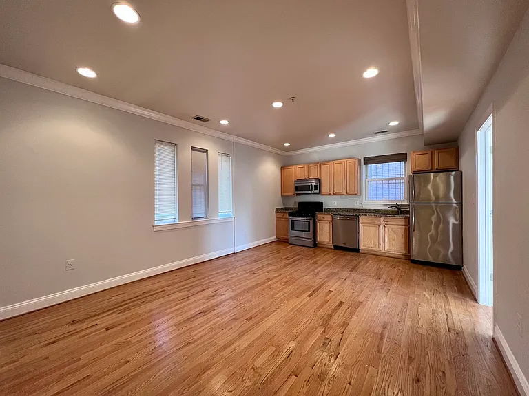 1372 Randolph St NW #101 — Photo 3