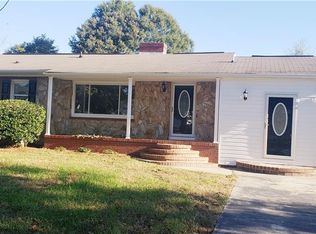 1403 Jackson St, Burlington, NC 27217