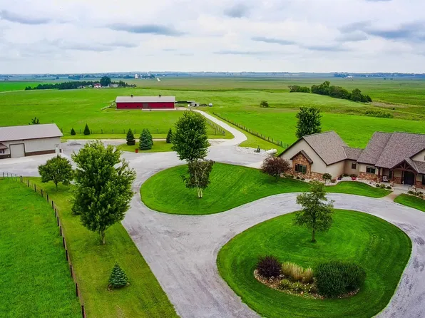 1214 County Road B, Uehling, NE 68057