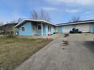912 Western Rd, Wahpeton, ND 58075