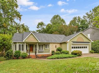 3134 5th Street Pl NE, Hickory, NC 28601