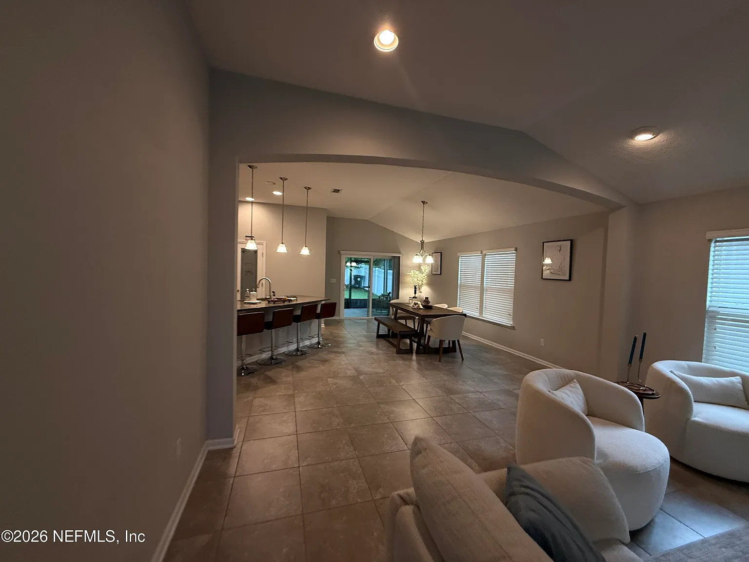 3 bed, 2.0 bath, 1709 sqft, $2,395 — Photo 3