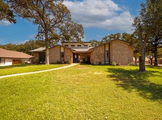 8 Greenbriar Ct, Trophy Club, TX 76262